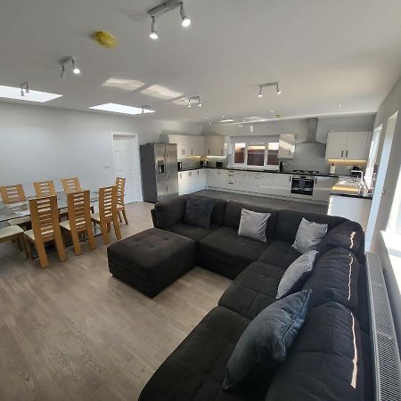 High Spec Large 6 Bedroom House! Kingston upon Thames  Exteriör bild