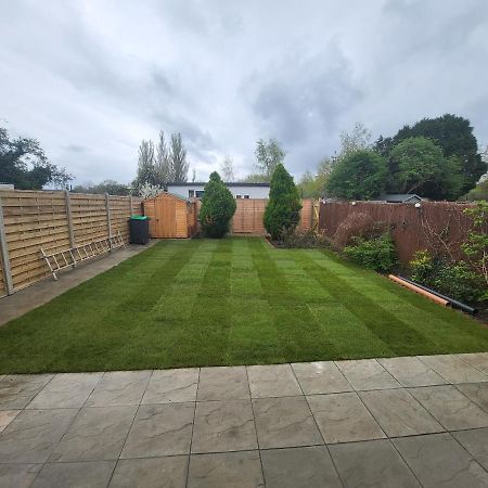 High Spec Large 6 Bedroom House! Kingston upon Thames  Exteriör bild