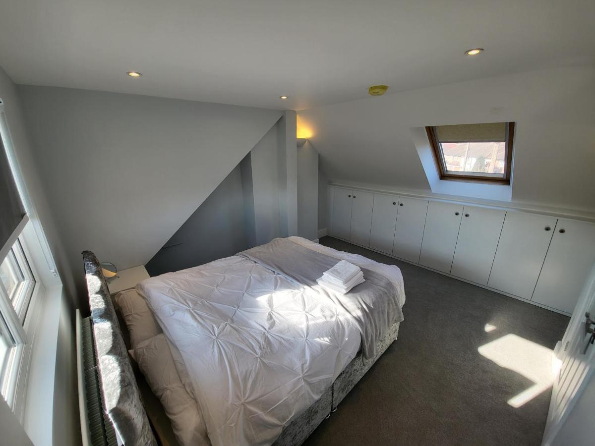 High Spec Large 6 Bedroom House! Kingston upon Thames  Exteriör bild