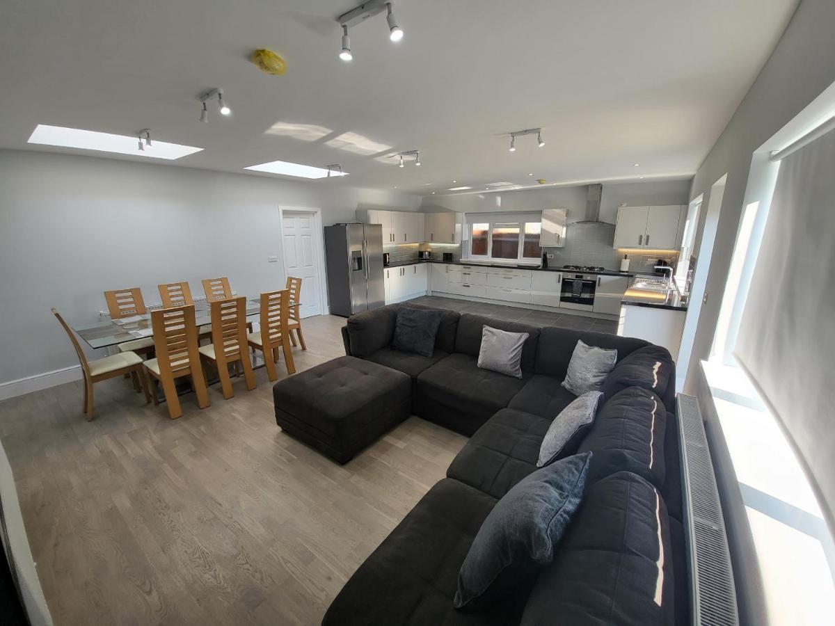 High Spec Large 6 Bedroom House! Kingston upon Thames  Exteriör bild